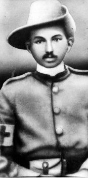 Gandhi_Boer_War_1899.jpg