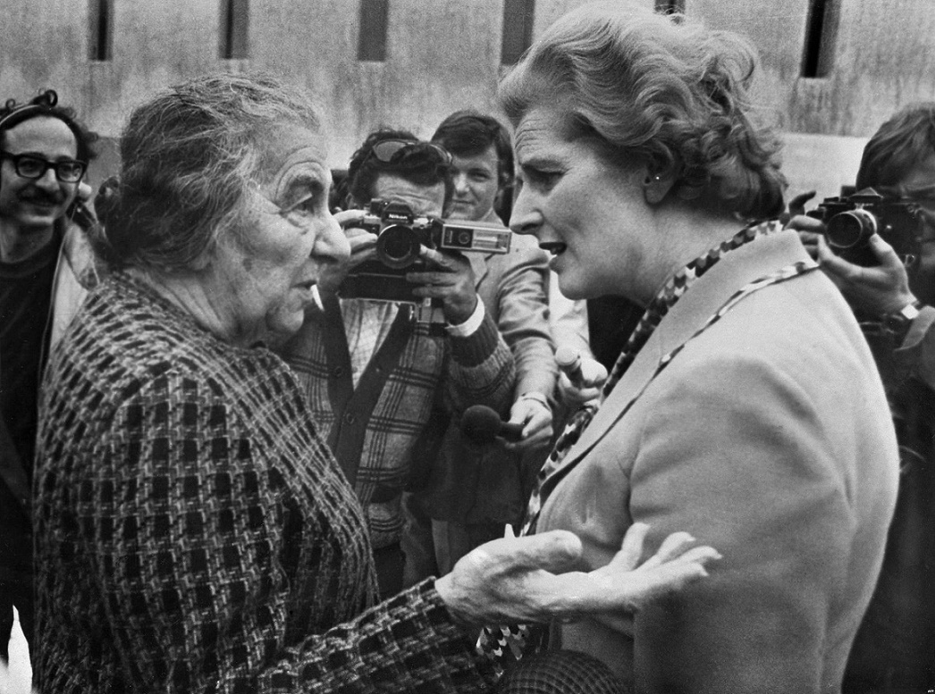 Meir_Thatcher_Apr1976_TelAviv.jpg