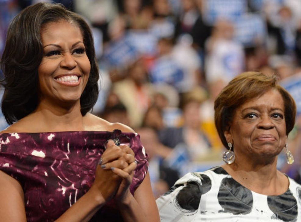 ObamaMichelle_wMother.jpg