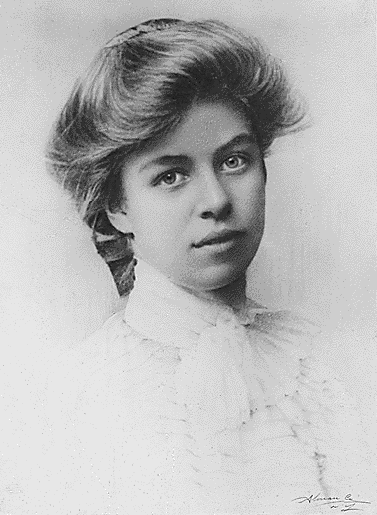 Roosevelt_Eleanor_age17_1901.gif
