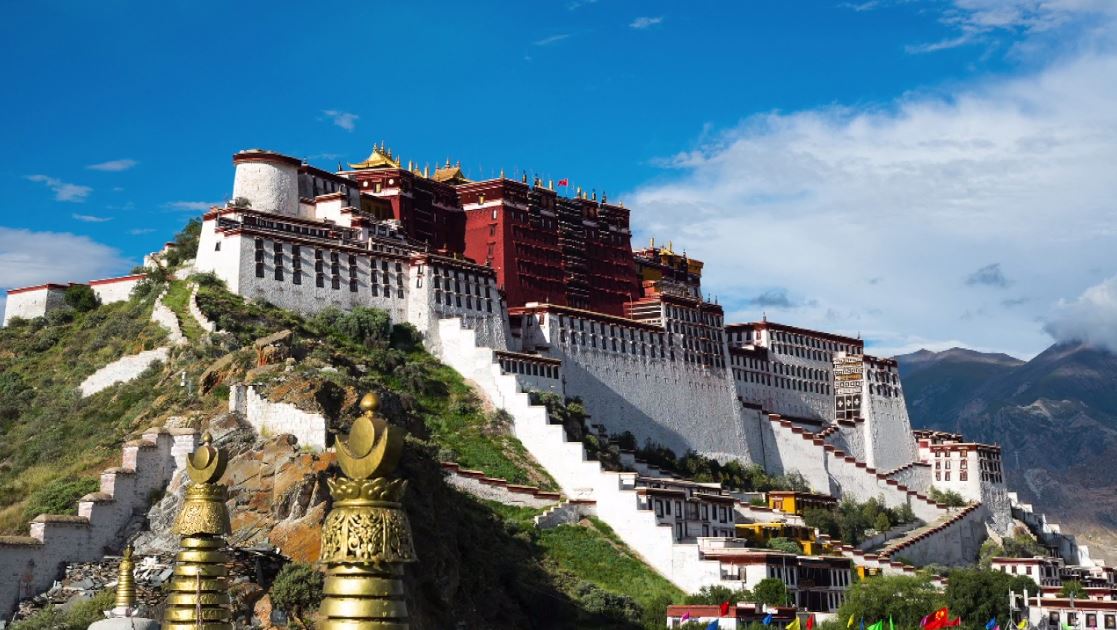 Building_Potala_Lhasa1.JPG