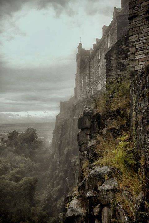 Castle_Stirling_Ireland.jpg