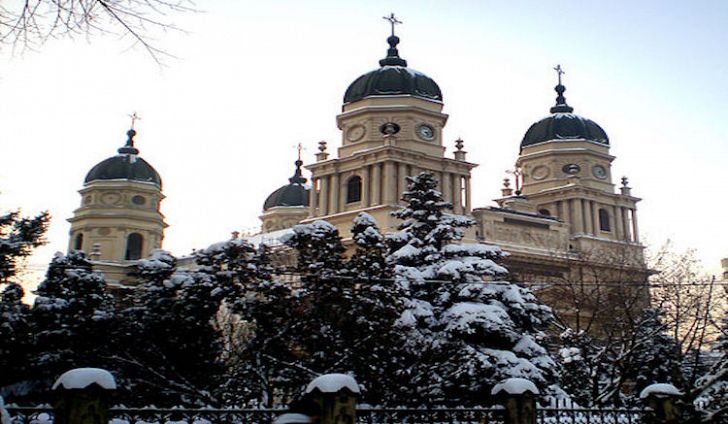 Cathedral_Romania_Iasi_Metropolitan.jpg