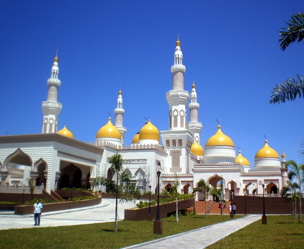 Masjid_CotabatoPhilippines_SultanHajiHassanalBolkiah.jpg
