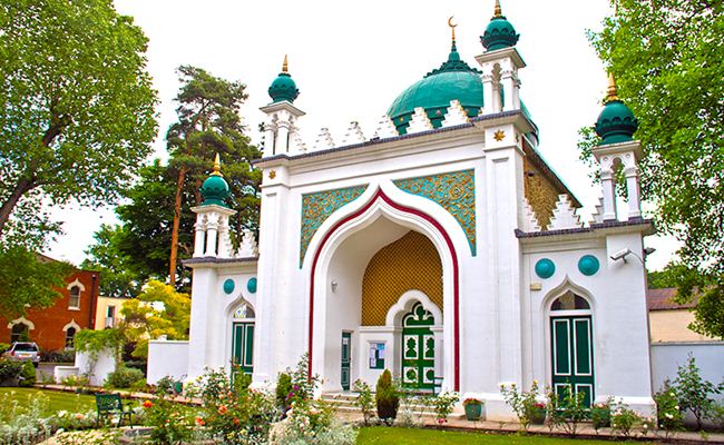 Budha_shah-jahan-mosque.jpg