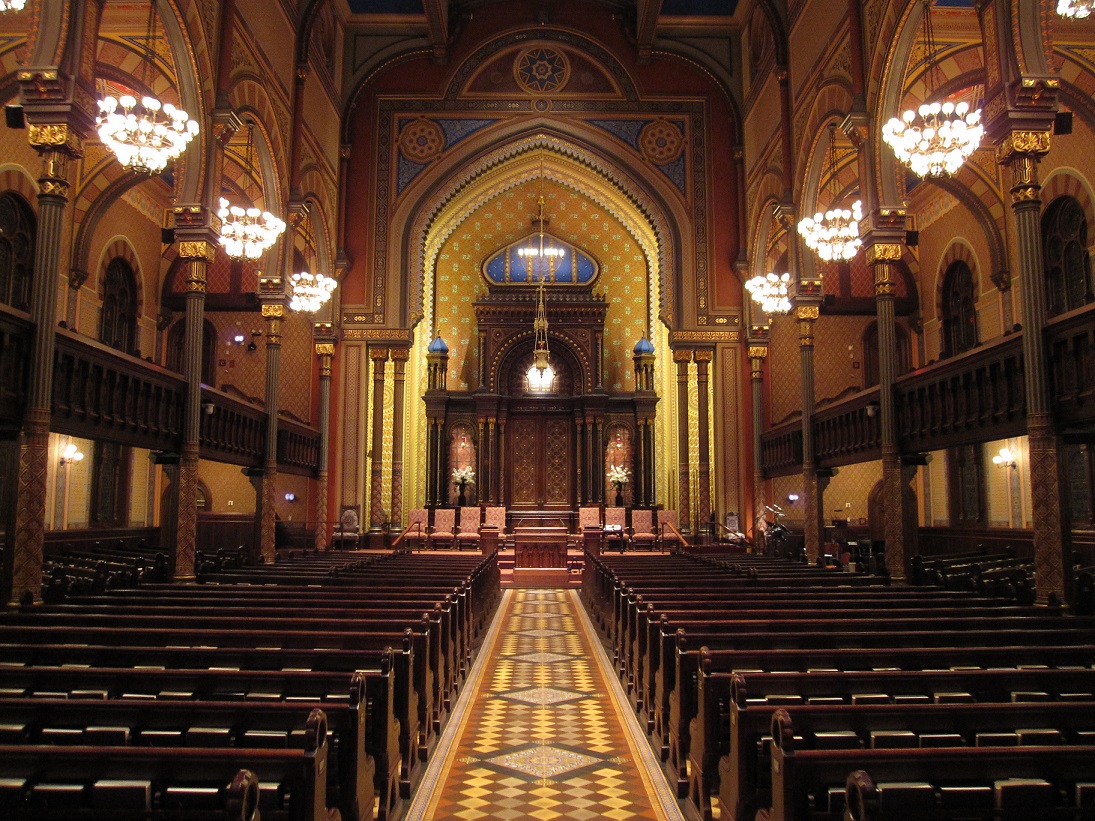 Synagog_CentralNYC.jpg