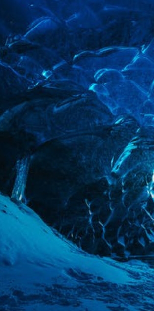 IceCaveIcelandia.PNG
