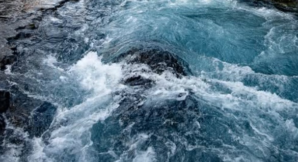 Water_bluWhit.jpg
