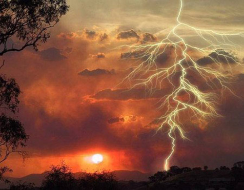 lightening_golden.jpg