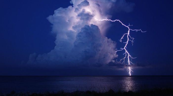 Visaka_lightningnightbluewater.jpg
